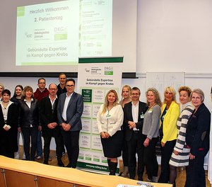 Zahlreiche Experten aus Medizin, Pflege, Psychologie und Sozialarbeit informierten beim Patiententag für Krebserkrankte und Angehörige im Hörsaal des Diakonie Klinikums Jung-Stilling in Siegen. 